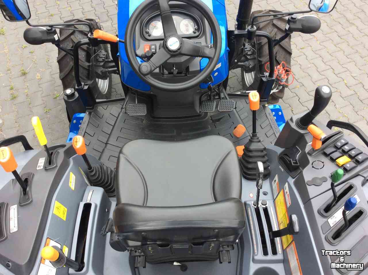 Tractor Solis S50 shuttle XL