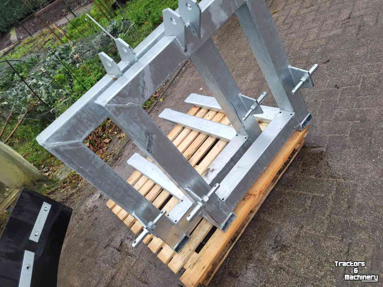 Other harvesters and accessories  Palletdrager  1000 kg