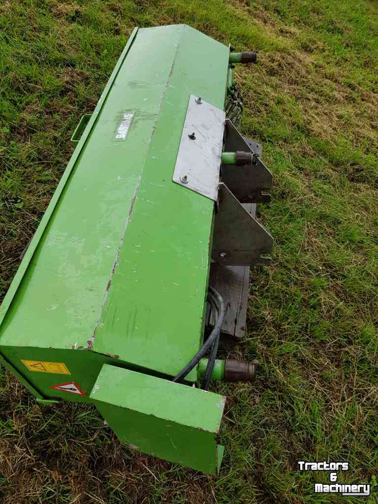 Fertilizer spreader Basrijs Rijenbemester 3 uitlopen