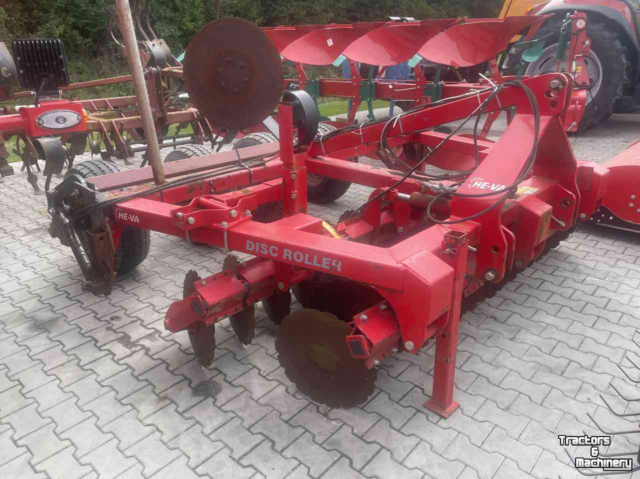 Disc harrow He-Va Disc roller met hydraulische bandenwals