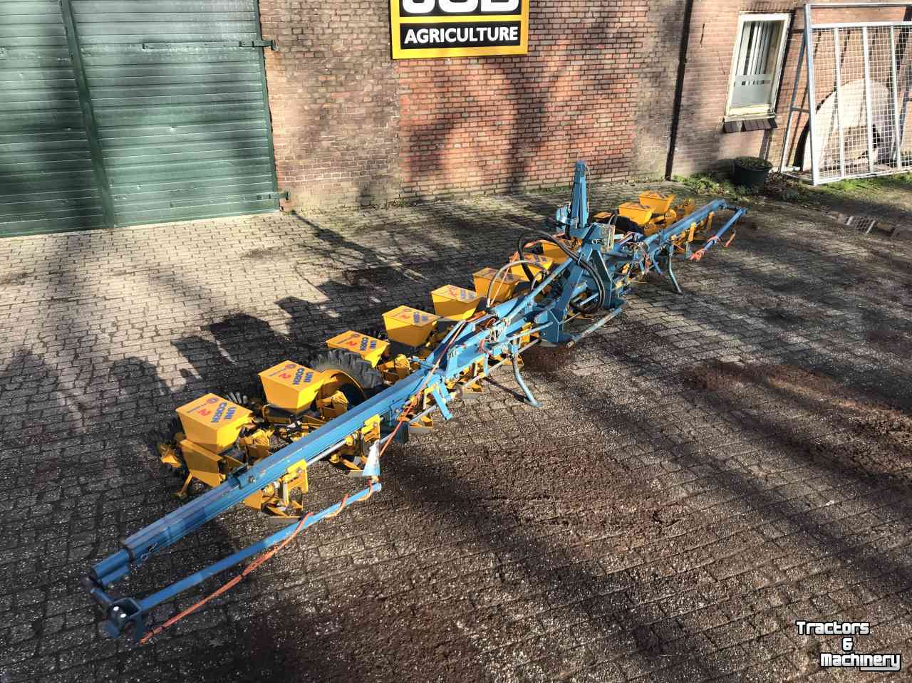 Seed drill Kleine Uni corn 2 zaaimachine