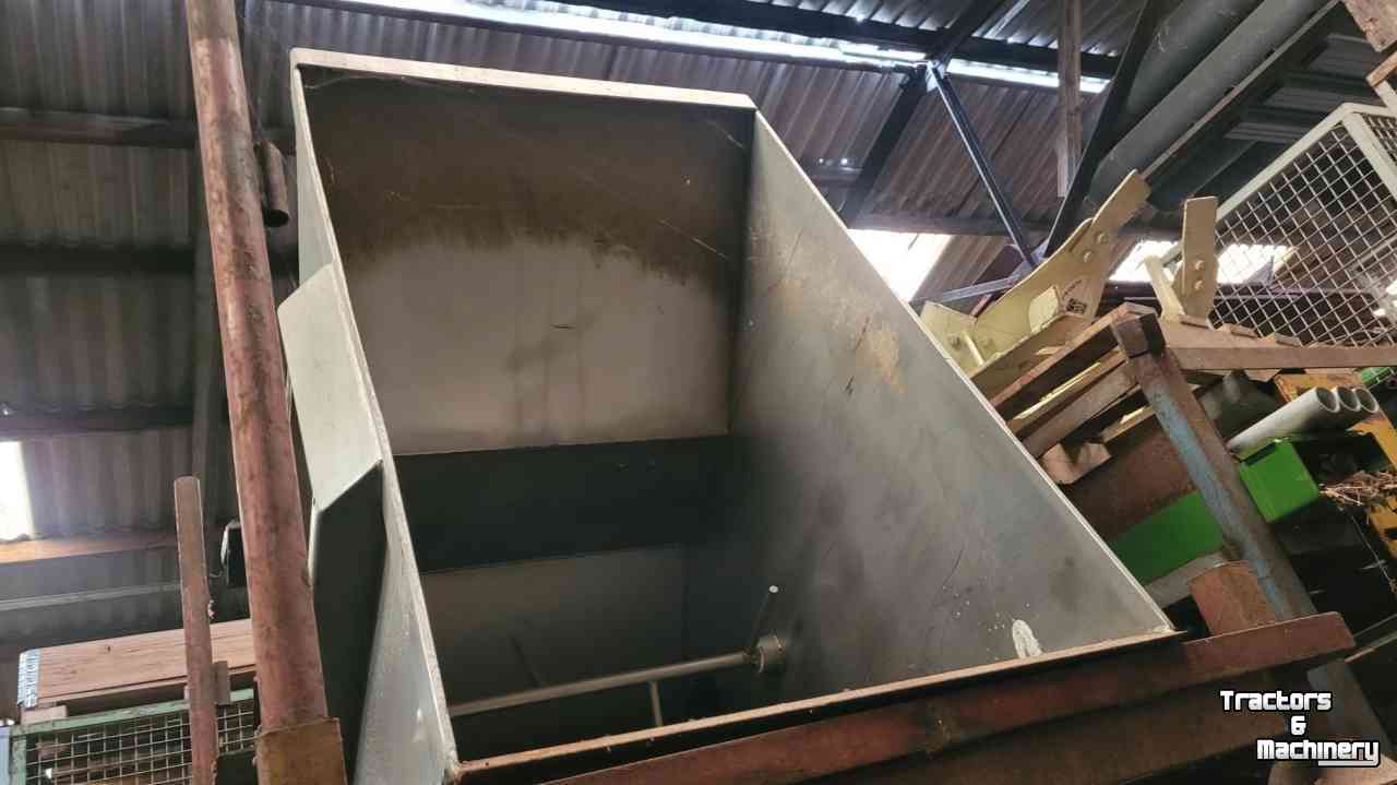 Ration feeder Vliebo doseer bak RVS