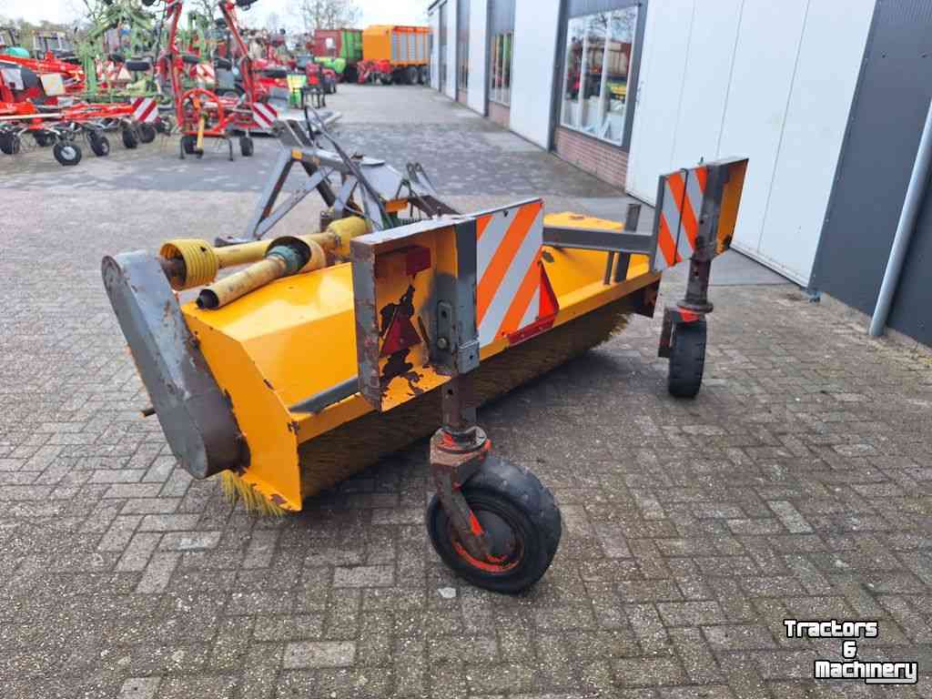 Sweeper Holaras Turbo A-250 Veegmachine