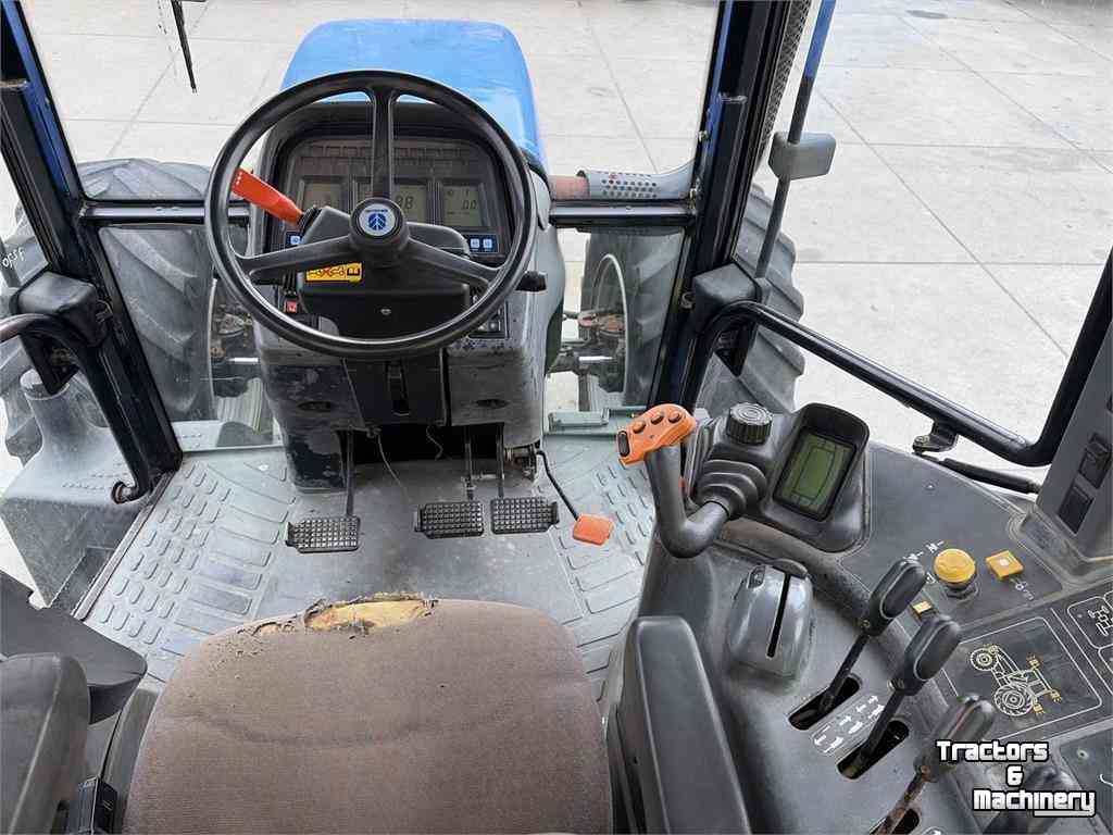 Tractor New Holland TM Series