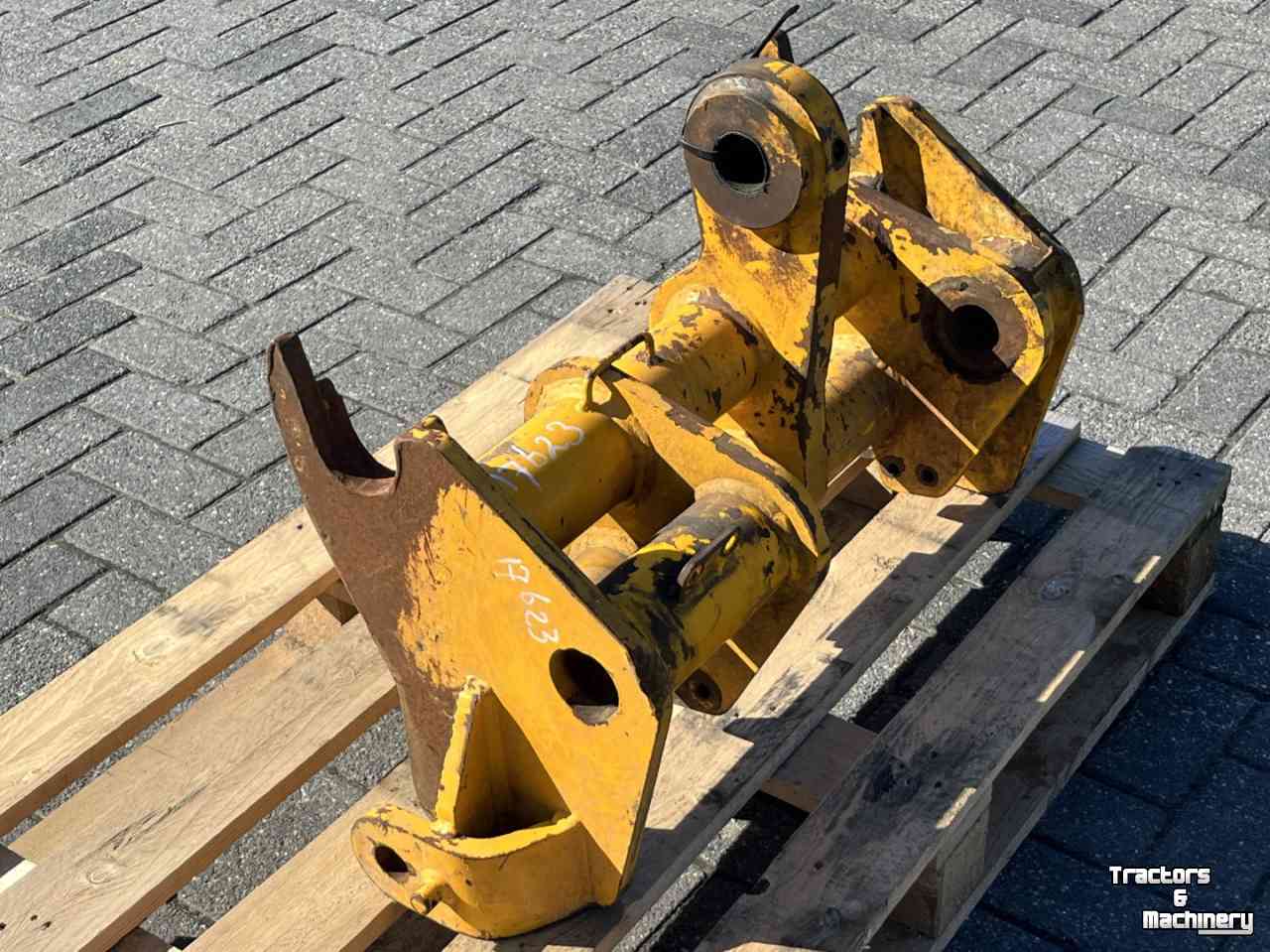 Quick hitches Manitou Snelwissel Manitou passend aan JCB 531-536-541 verreiker