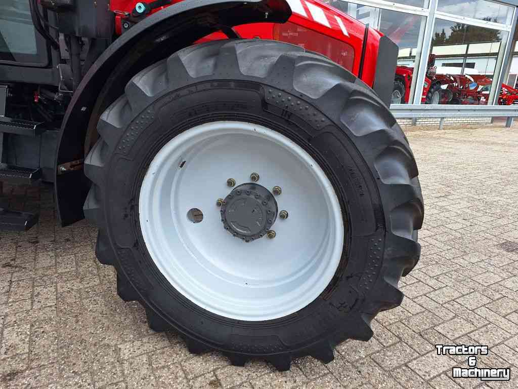 Tractor Massey Ferguson 5455 DYNA-4