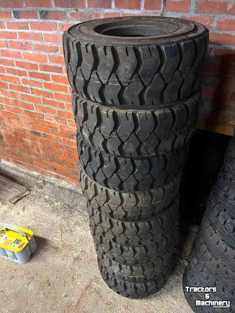 Wheels, Tyres, Rims & Dual spacers Dunlop 21x8-9
