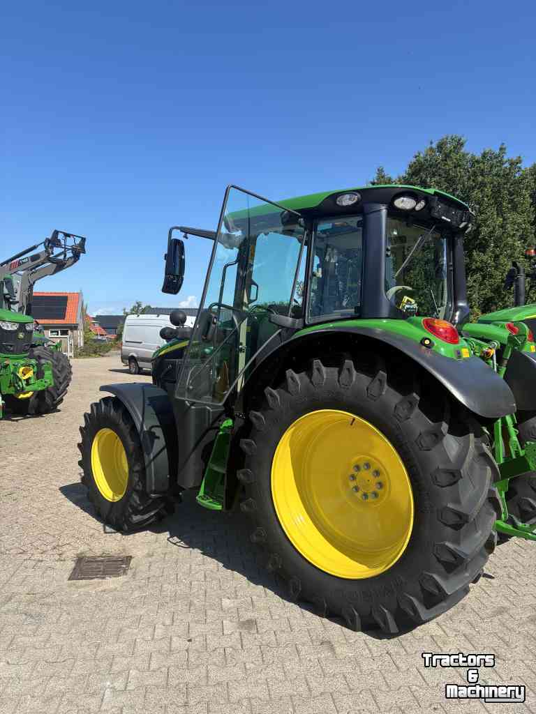 Tractor John Deere 6100M