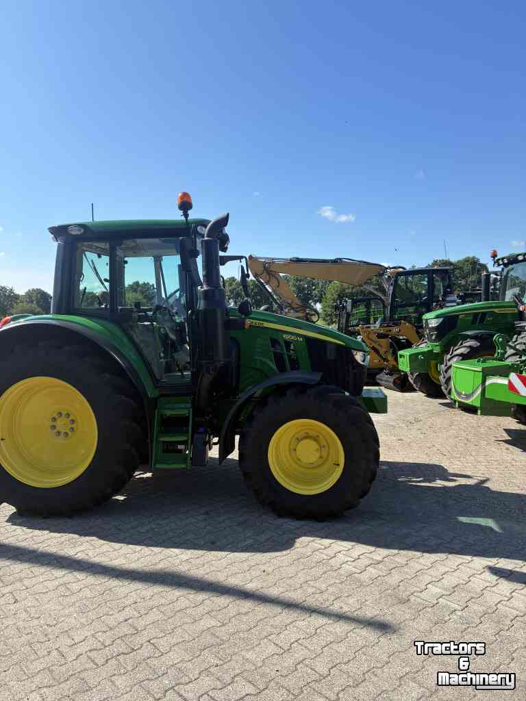 Tractor John Deere 6100M