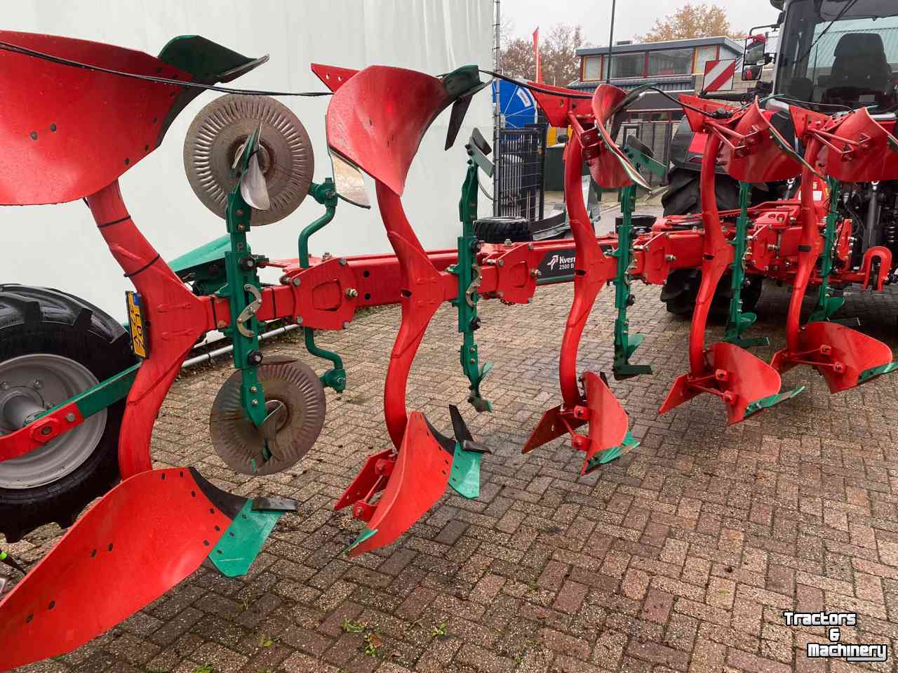 Ploughs Kverneland 2500S i-Plough ploeg met nieuwe slijtdelen!