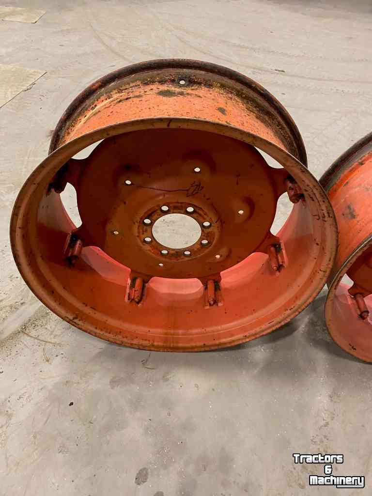 Wheels, Tyres, Rims & Dual spacers Deutz 14x34