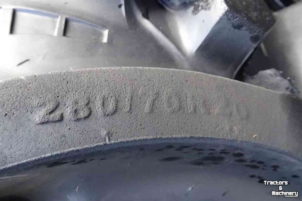 Wheels, Tyres, Rims & Dual spacers  Starmaxx 280/70R20 + 330/70R28