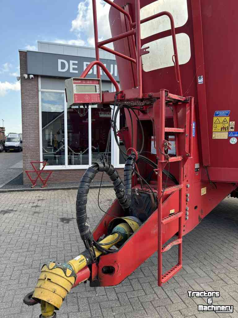 Vertical feed mixer Trioliet SOLOMIX 2-3200 ZKT