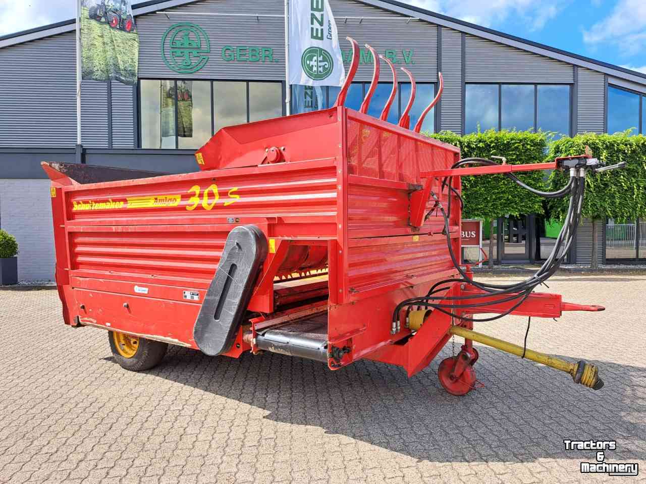 Silage-block distribution wagon Schuitemaker Amigo 30S