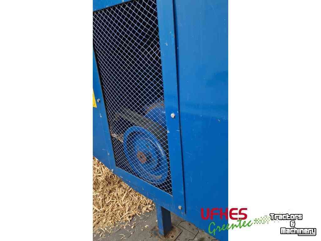 Wood Chipper  Bleu Single Shaft Shredder / Hakselaar / Versnipperaar