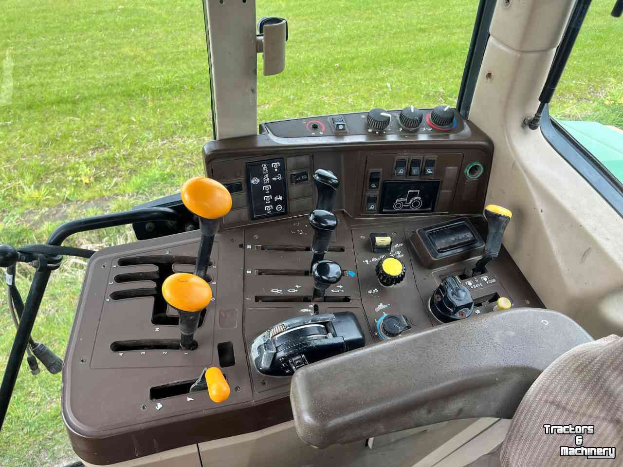 Tractor John Deere 6210 PQ LHR