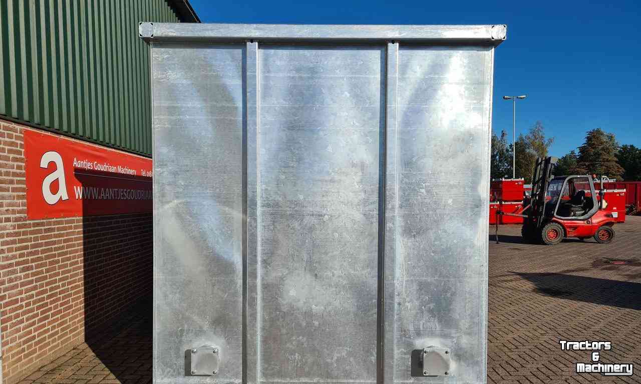 Hooked-arm carrier  Vloeistofcontainer Haakarm en Kabel