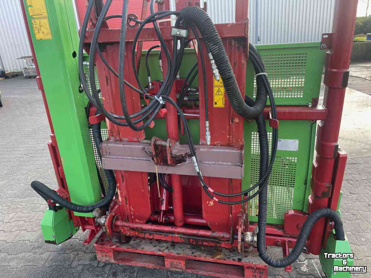 Silage block-cutter Strautmann HQ2500 met hefmast en hydr afschuiver