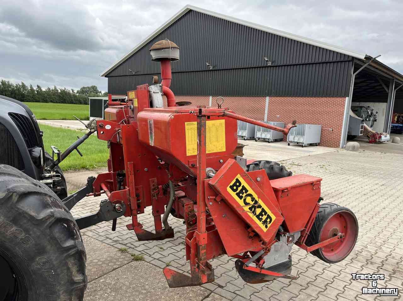 Seed drill Becker 4 rijer maiszaaimachine