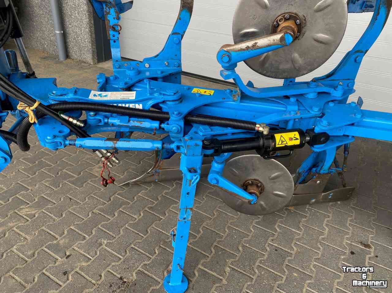 Ploughs Lemken Vari-Opal 5 3L100