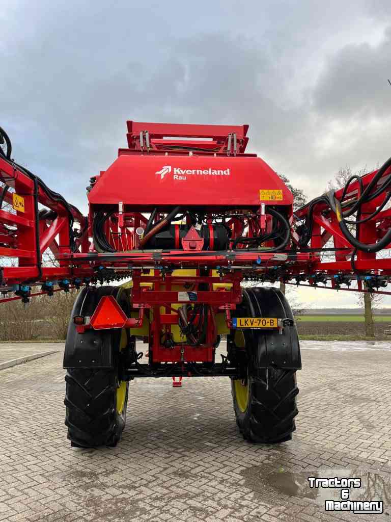 Fieldsprayer pull-type Kverneland Getrokken veldspuit