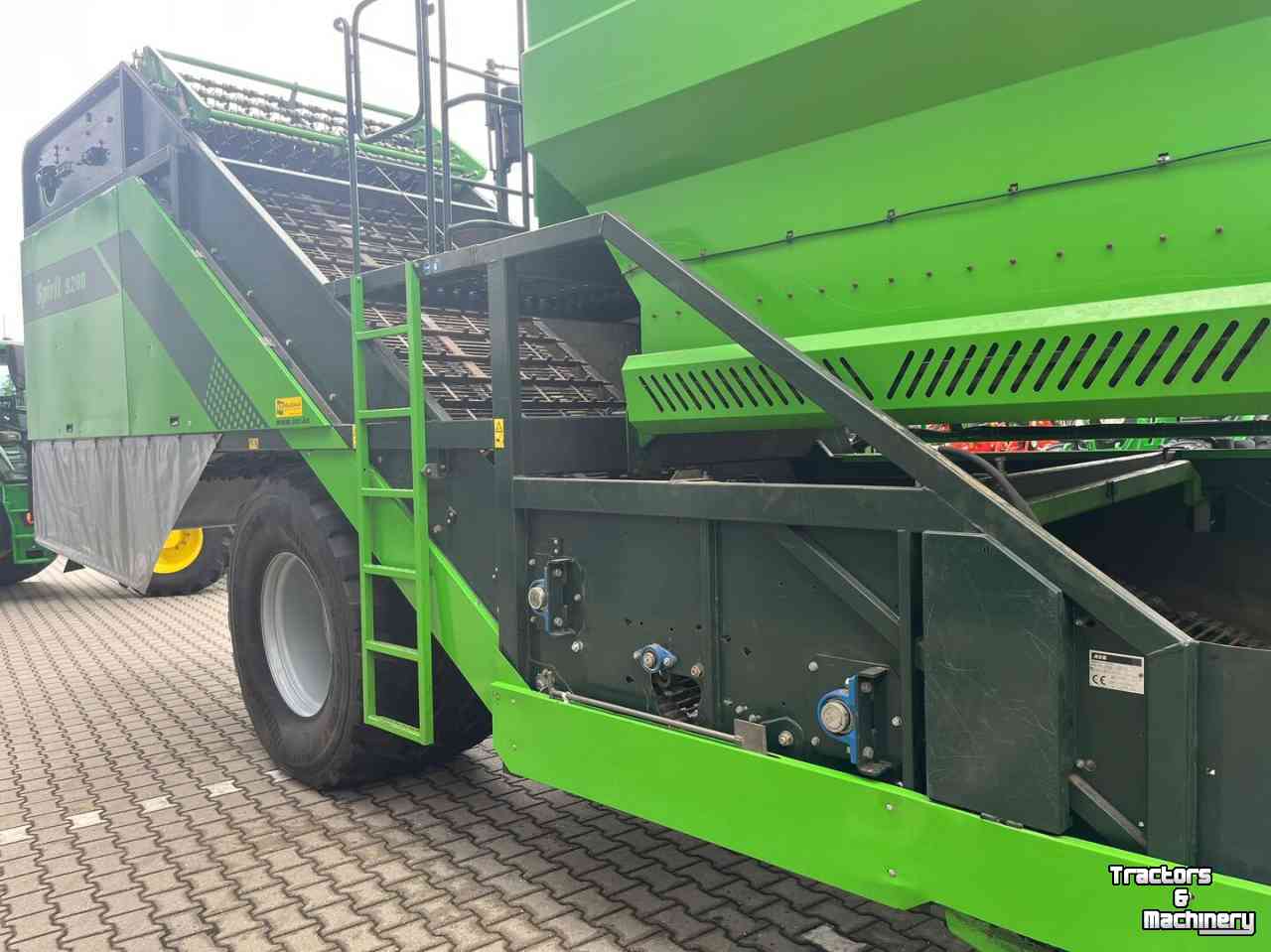 Potato harvester AVR Spirit 9200 aardappelrooier