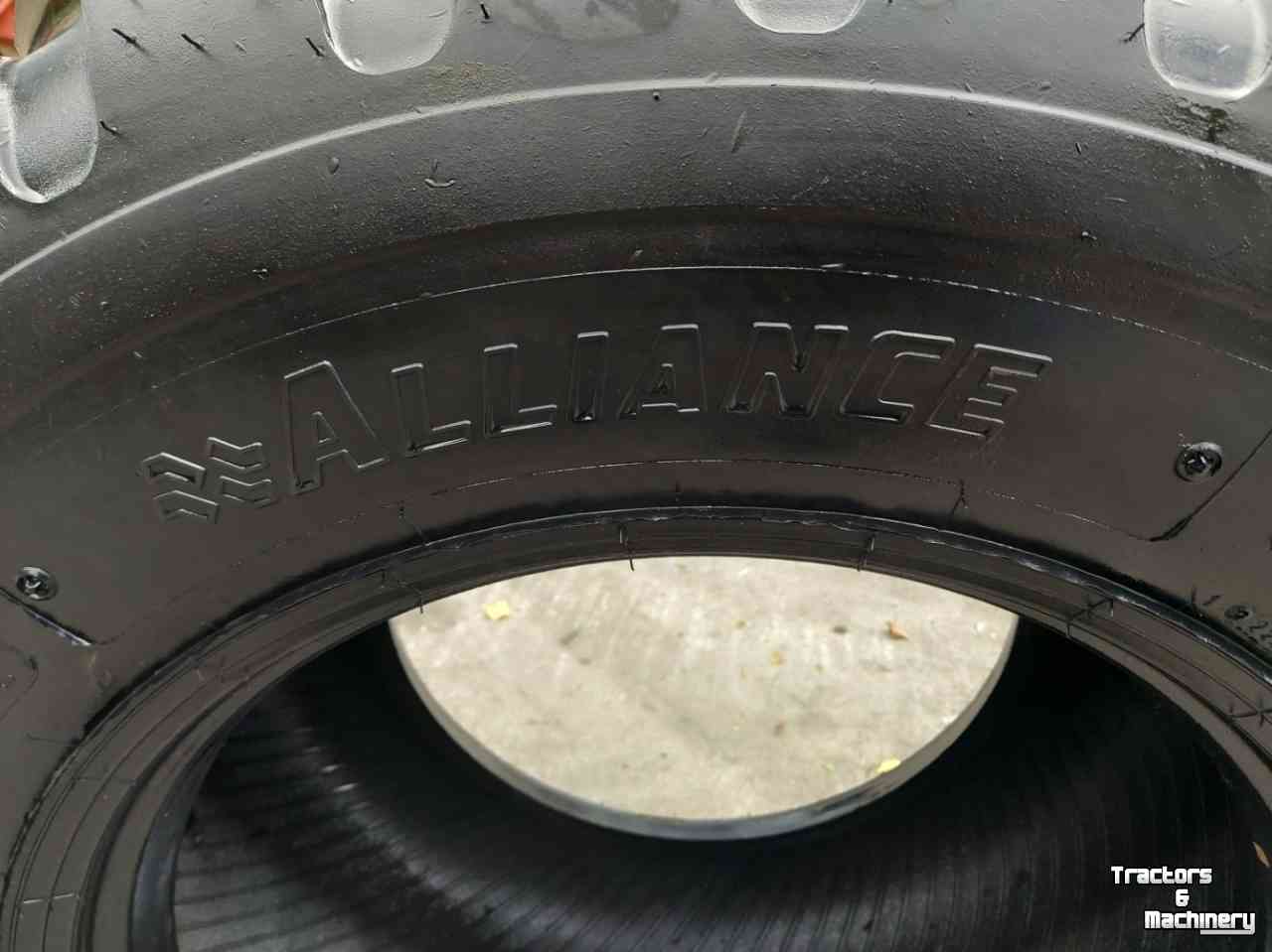 Wheels, Tyres, Rims & Dual spacers Alliance 500/60R22.5