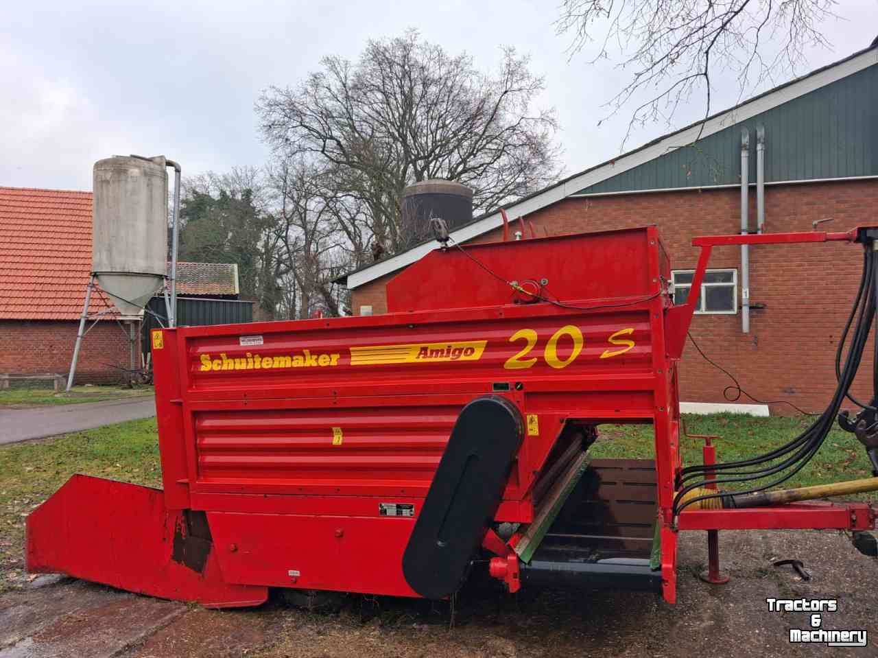 Silage-block distribution wagon  Amigo 20S