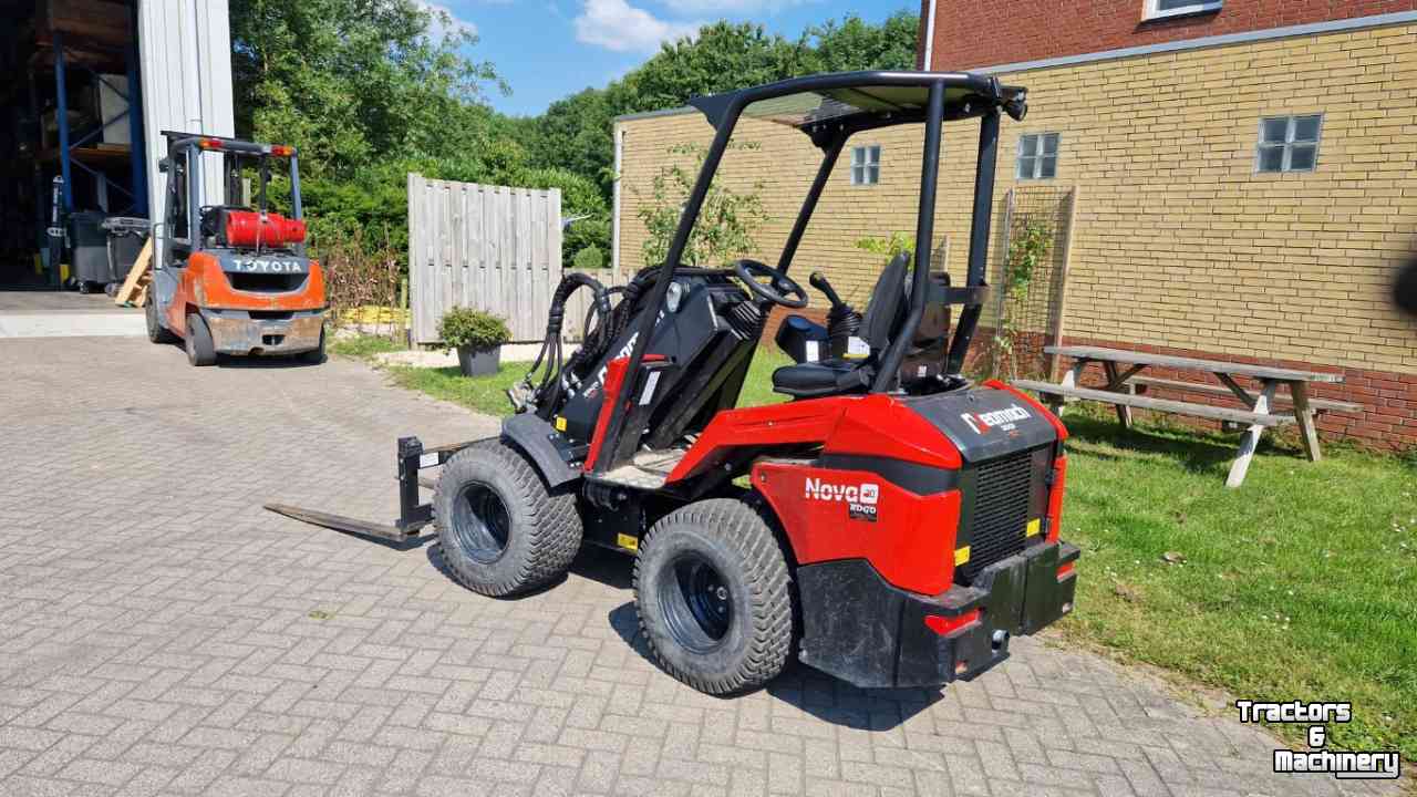 Telescopic Wheelloader  Neomach Nova X30
