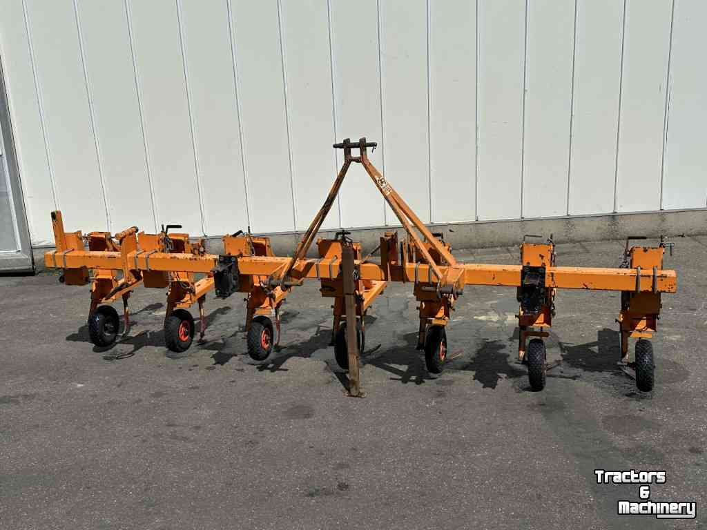 Inter-row cultivator  Gielis Schoffelmachine 6 rijen, 7 elementen