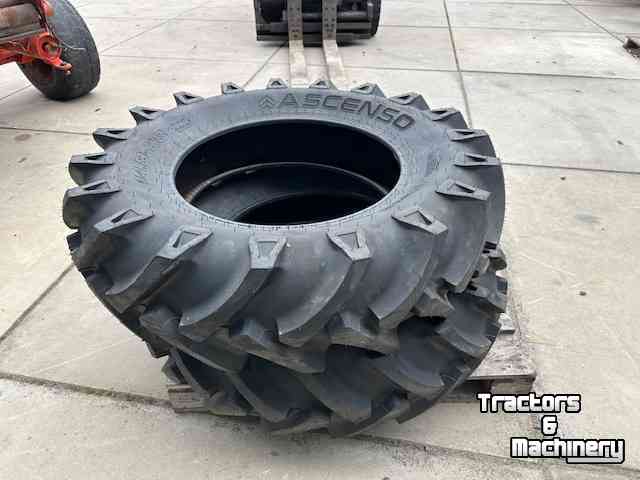 Wheels, Tyres, Rims & Dual spacers  14.9 28       2 stuks