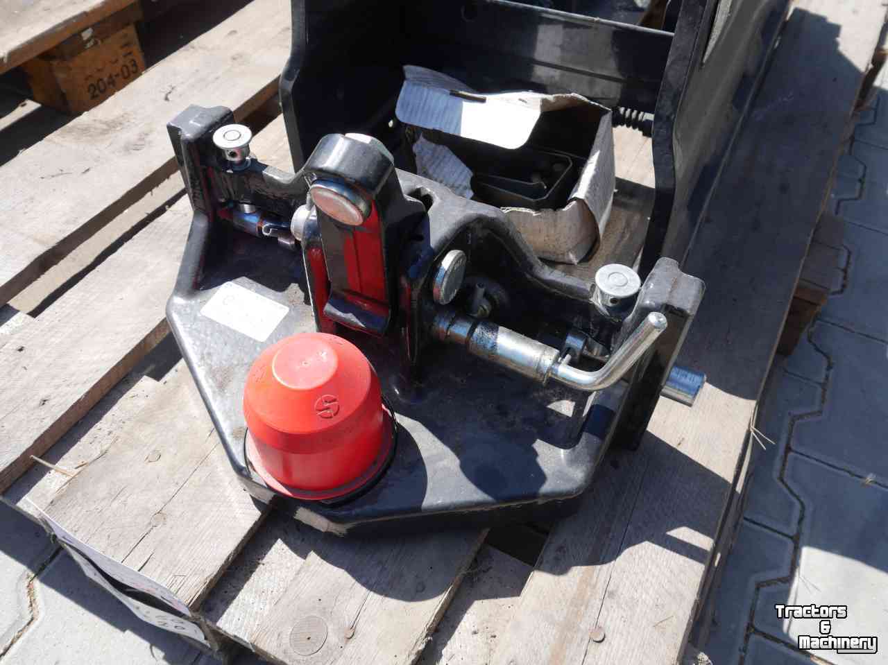 Other tractors and accessories Deutz-Fahr etage trekhaken k80 slede Agrotron