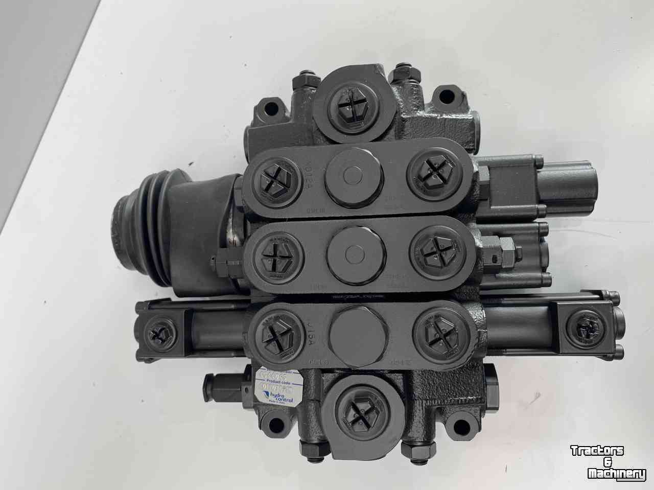 Diverse new spare-parts Giant ventielblokken NIEUW V6004tele V5003 G4500 G5000
