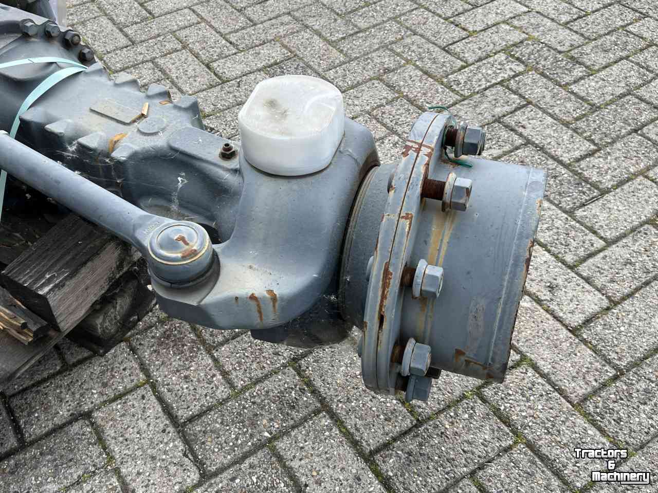 Diverse new spare-parts New Holland DANA SPICER