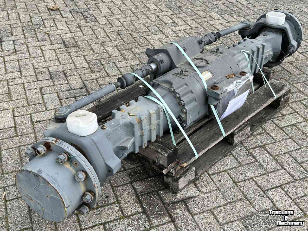 Diverse new spare-parts New Holland DANA SPICER
