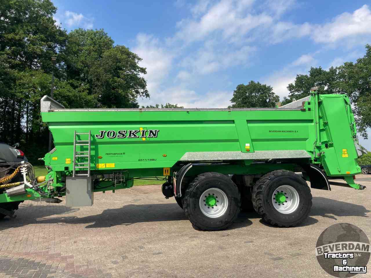 Manure spreader Joskin Ferti Space 6511/18BU