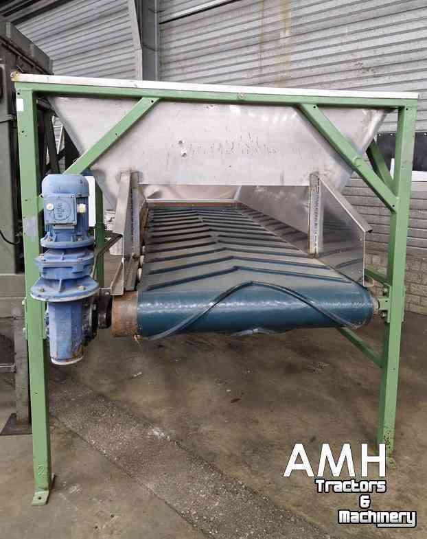 Bulk box tipper  Bunker met uitvoerband+kantelaar – complete set, Dosierbunker mit Austragsband inklusive Kistenkipper (Komplettset)