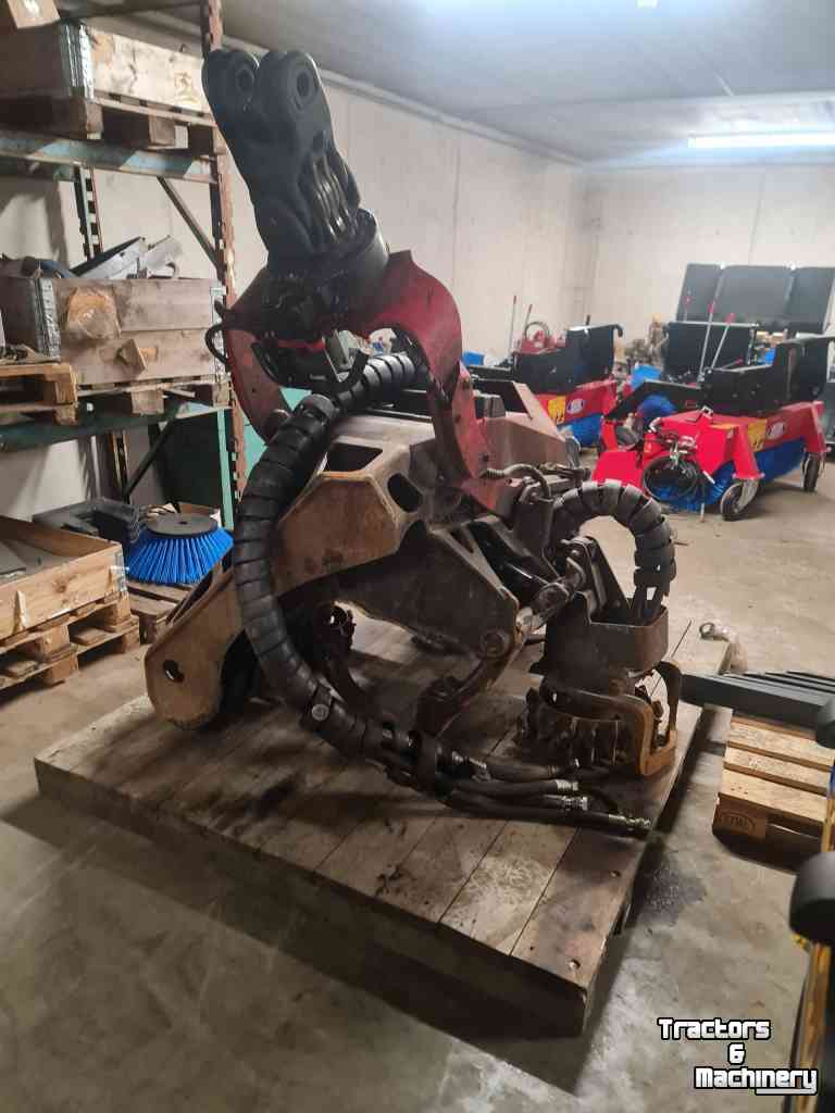 Treecutters Komatsu C144 KOP