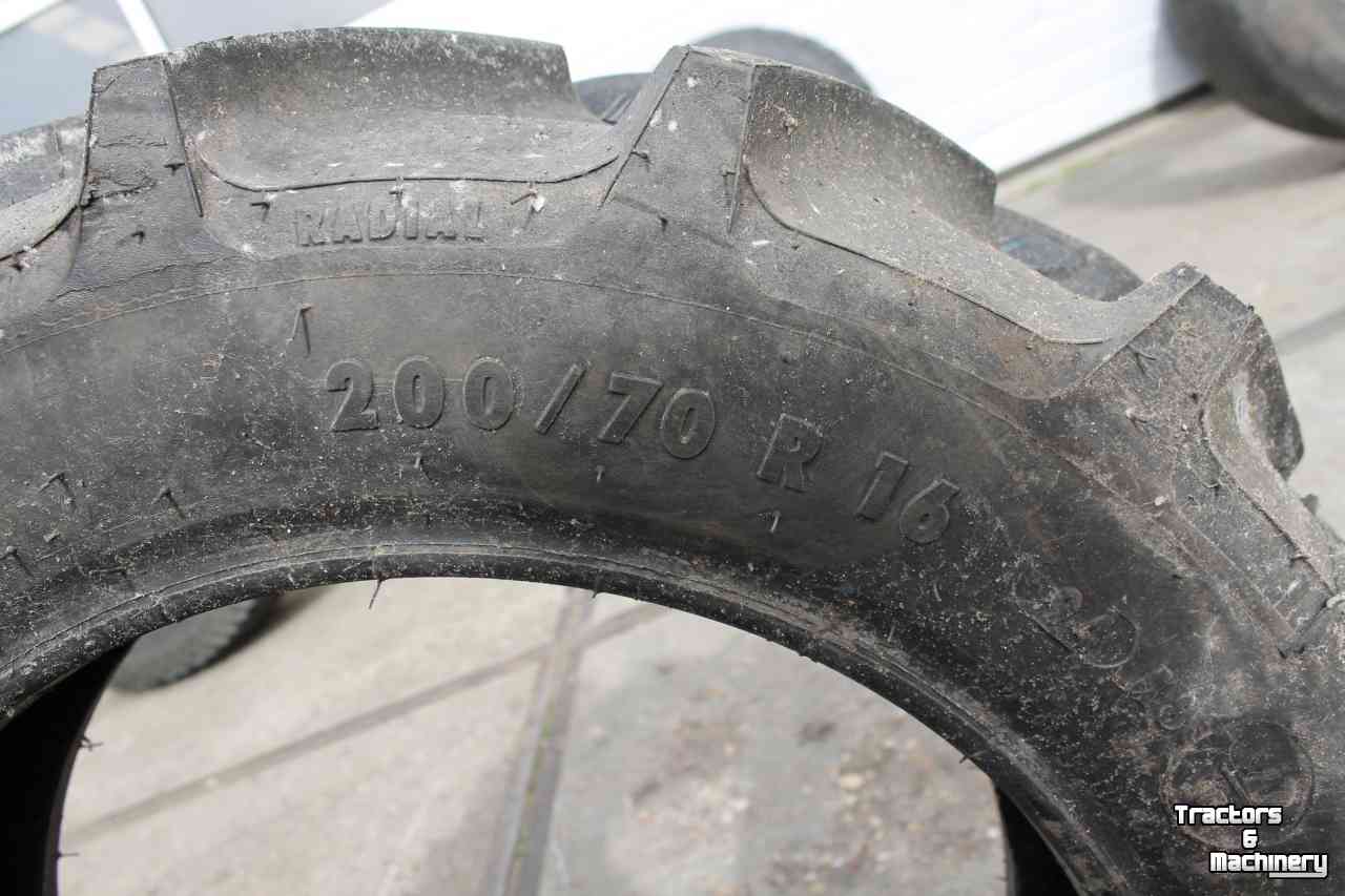 Wheels, Tyres, Rims & Dual spacers Mitas 200/70R16 AC70T trekkerband voorband tractorprofiel