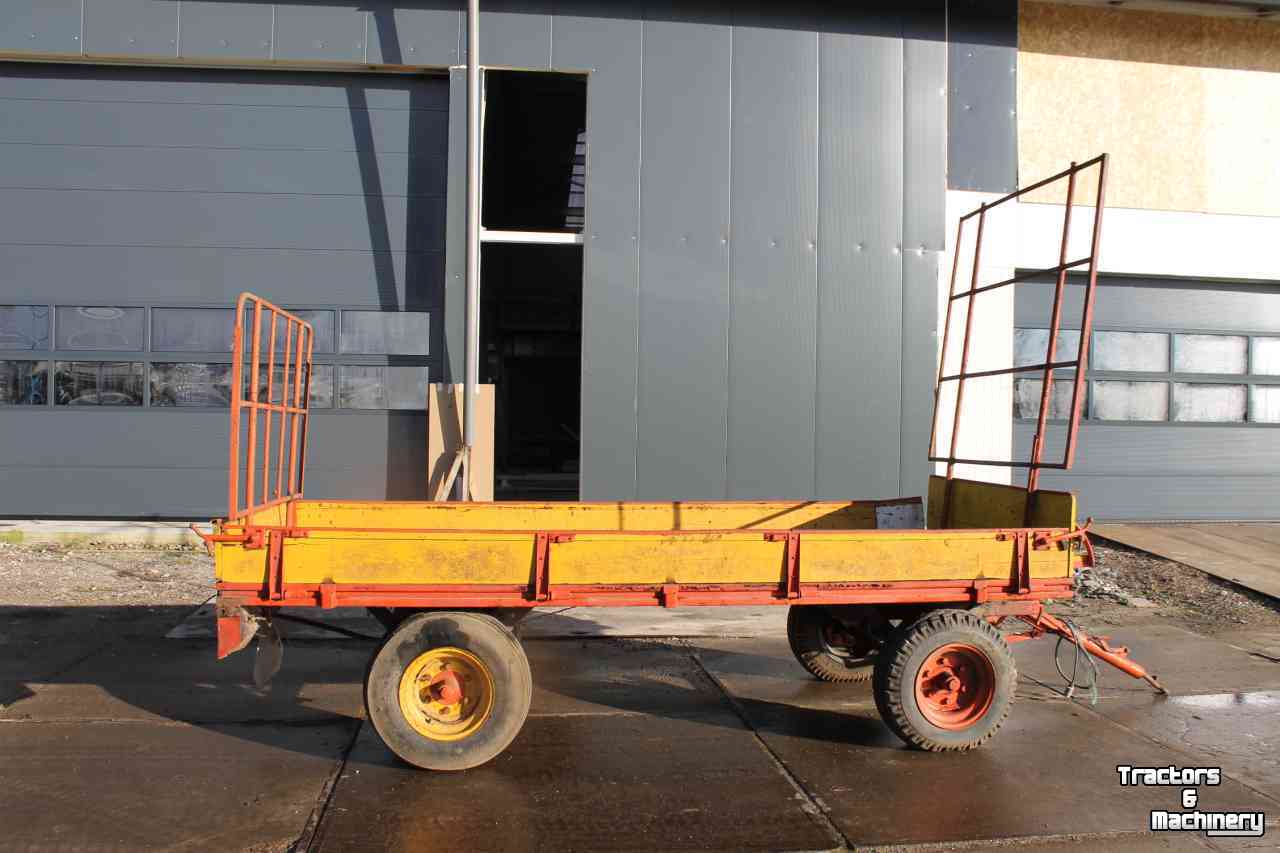 Agricultural wagon Miedema Landbouwwagen balenwagen schamelwagen aanhanger aanhangwagen
