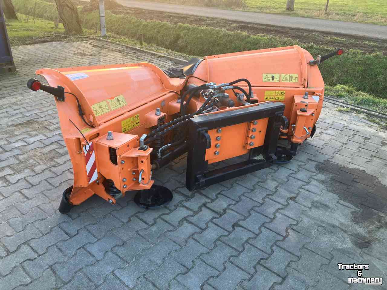Snow Removal Equipment Pronar PUV2600 sneeuwschaaf