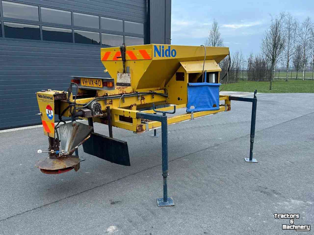 Snow Removal Equipment Nido Zoutstrooier