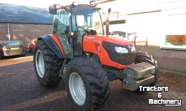 Tractor Kubota M 8560 Tractor