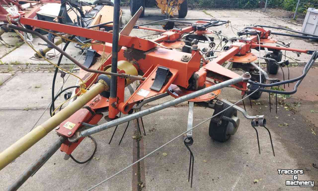 Tedder Fella TH 790 Schudder