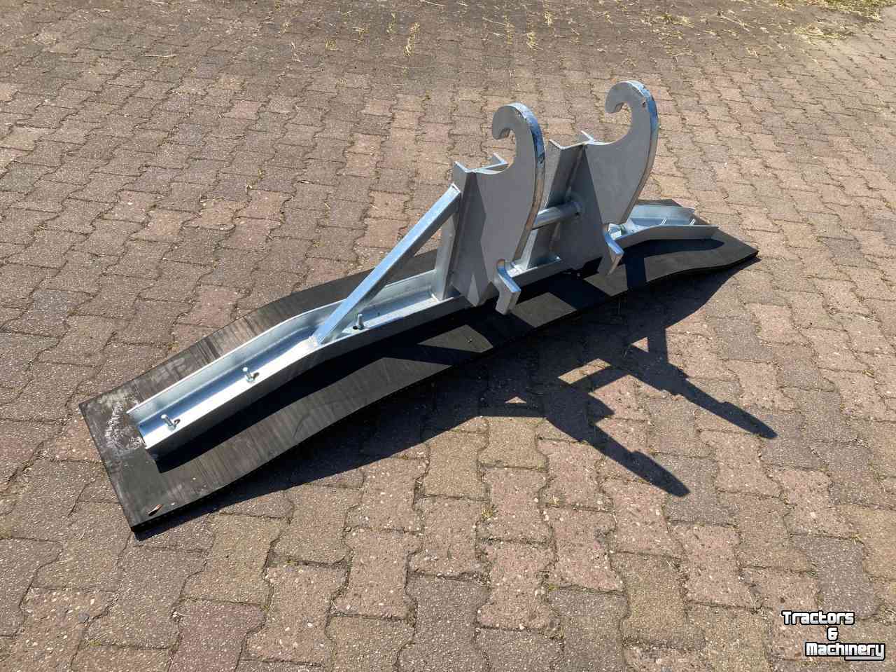 Rubber yard scraper  Rubberschaaf  schuif met CW 10 aansluiting