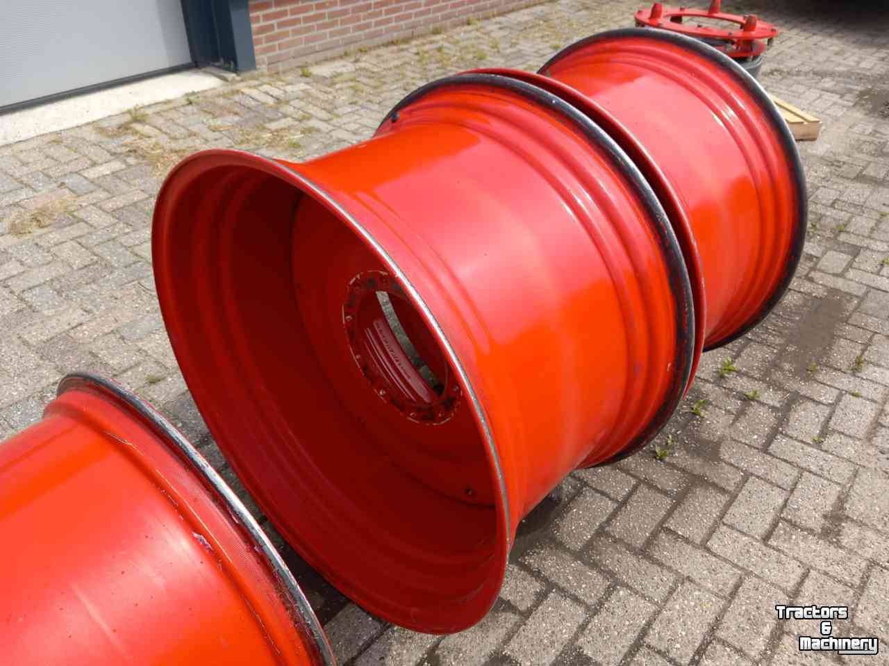 Wheels, Tyres, Rims & Dual spacers Fendt velgenset 18x28 en 23x38