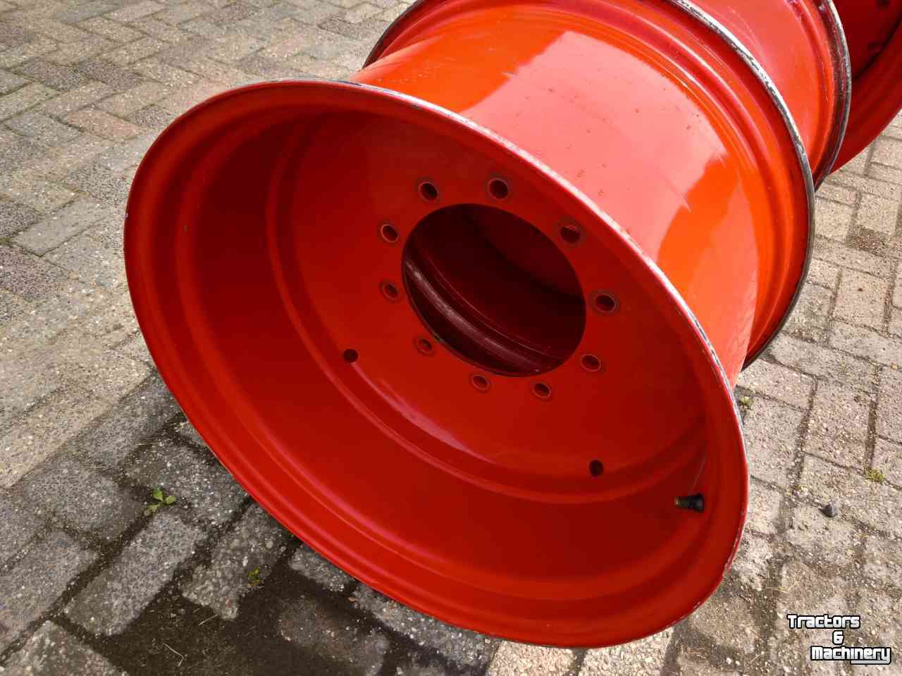 Wheels, Tyres, Rims & Dual spacers Fendt velgenset 18x28 en 23x38