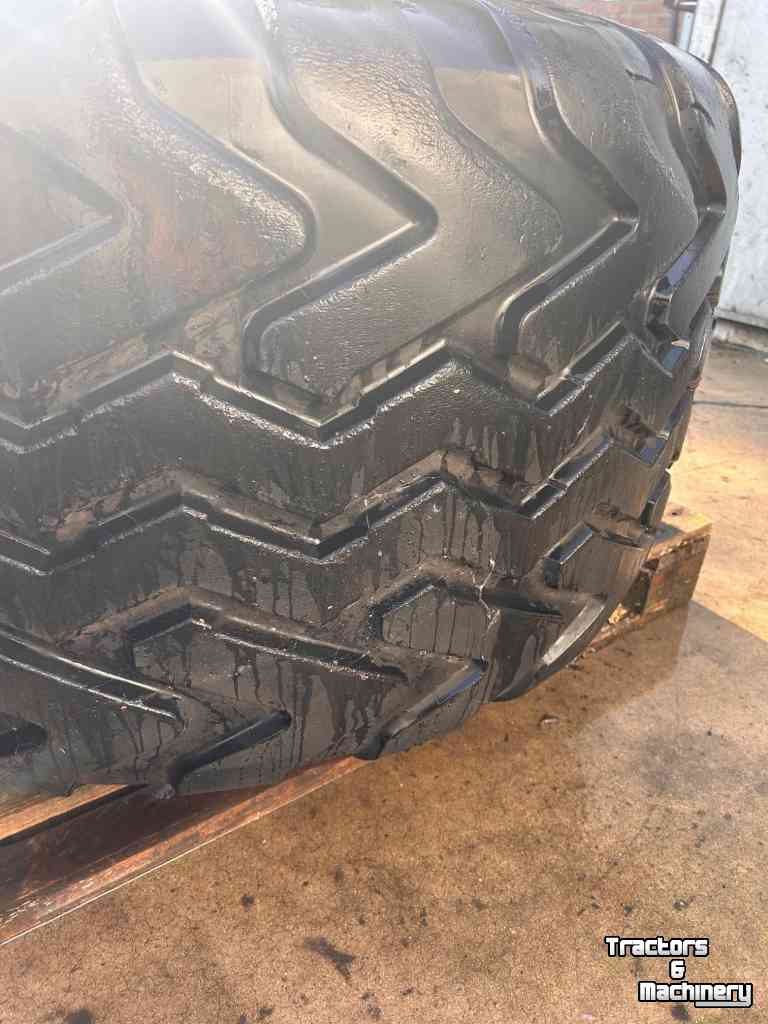 Wheels, Tyres, Rims & Dual spacers Vredestein 620/50R22.5 Flotation Pro 75%
