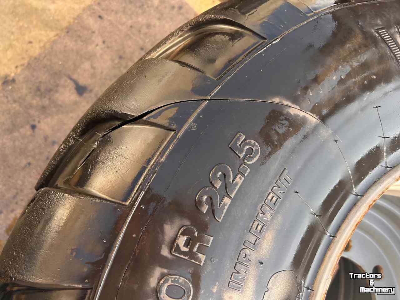 Wheels, Tyres, Rims & Dual spacers Vredestein 620/50R22.5 Flotation Pro 75%