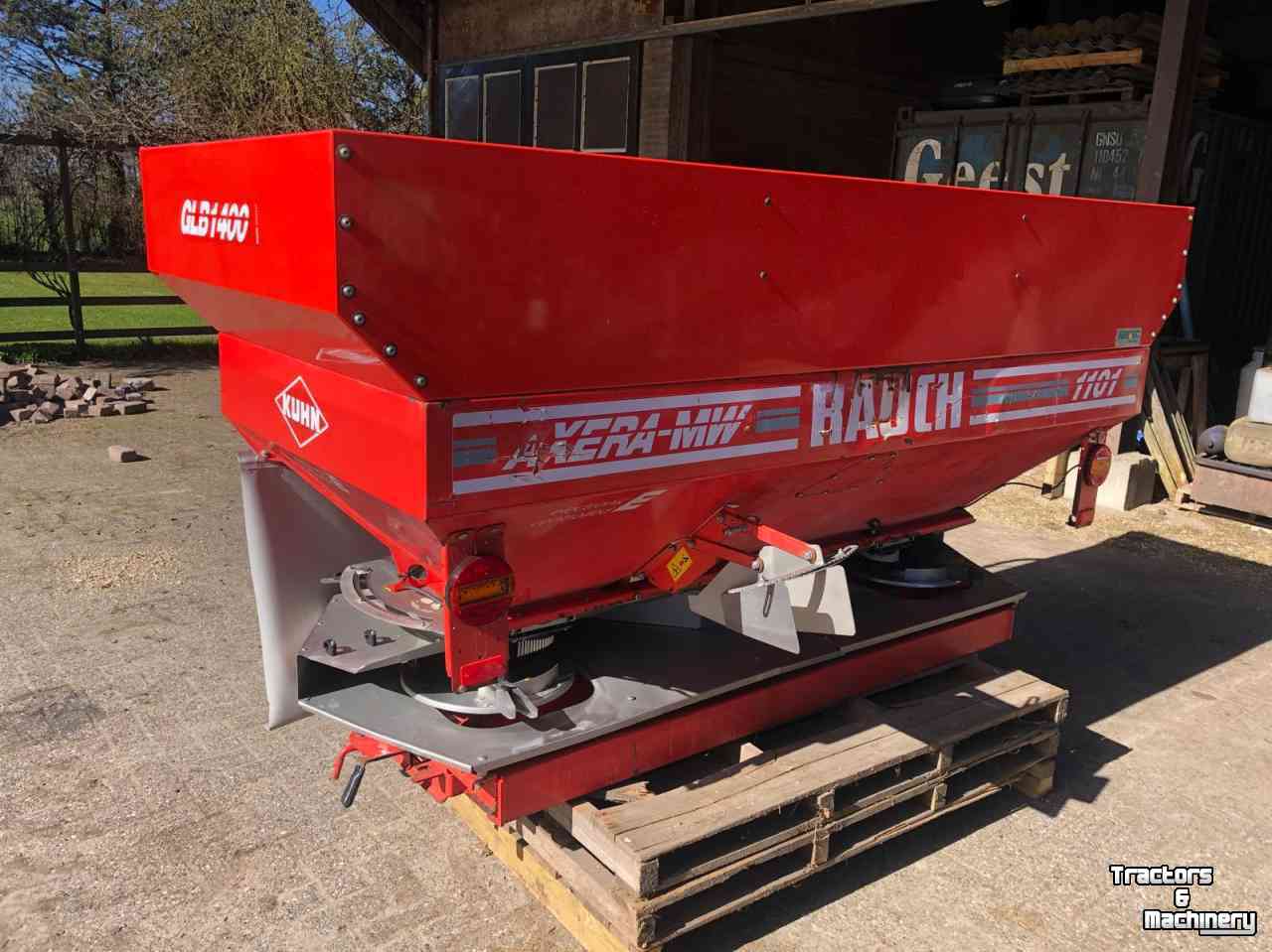 Fertilizer spreader Kuhn Rauch axera m/w 1101